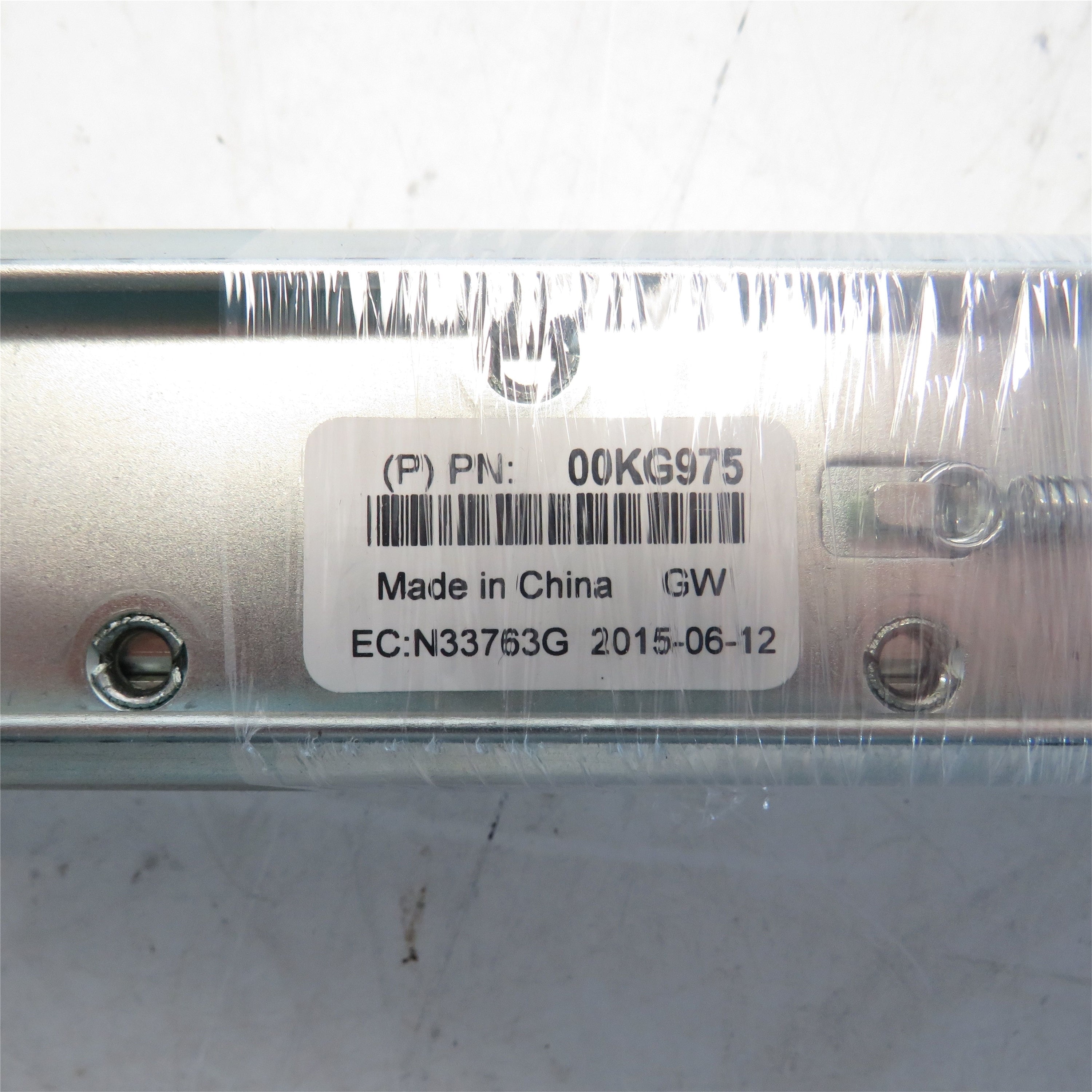 IBM 00KG975 00KG976 X3550/X3650 M5 Rail Kit (Refurbished)