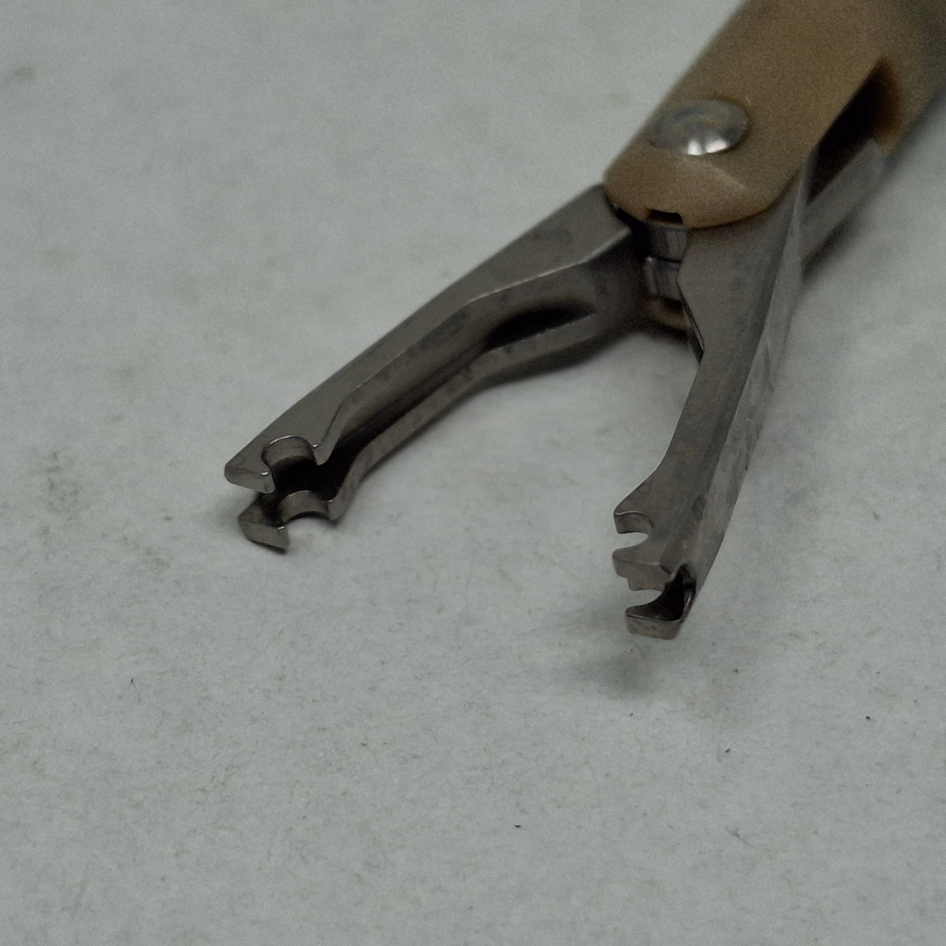 Intuitive Surgical 428053 5mm Da Vinci Si Medium-Large Clip Applier