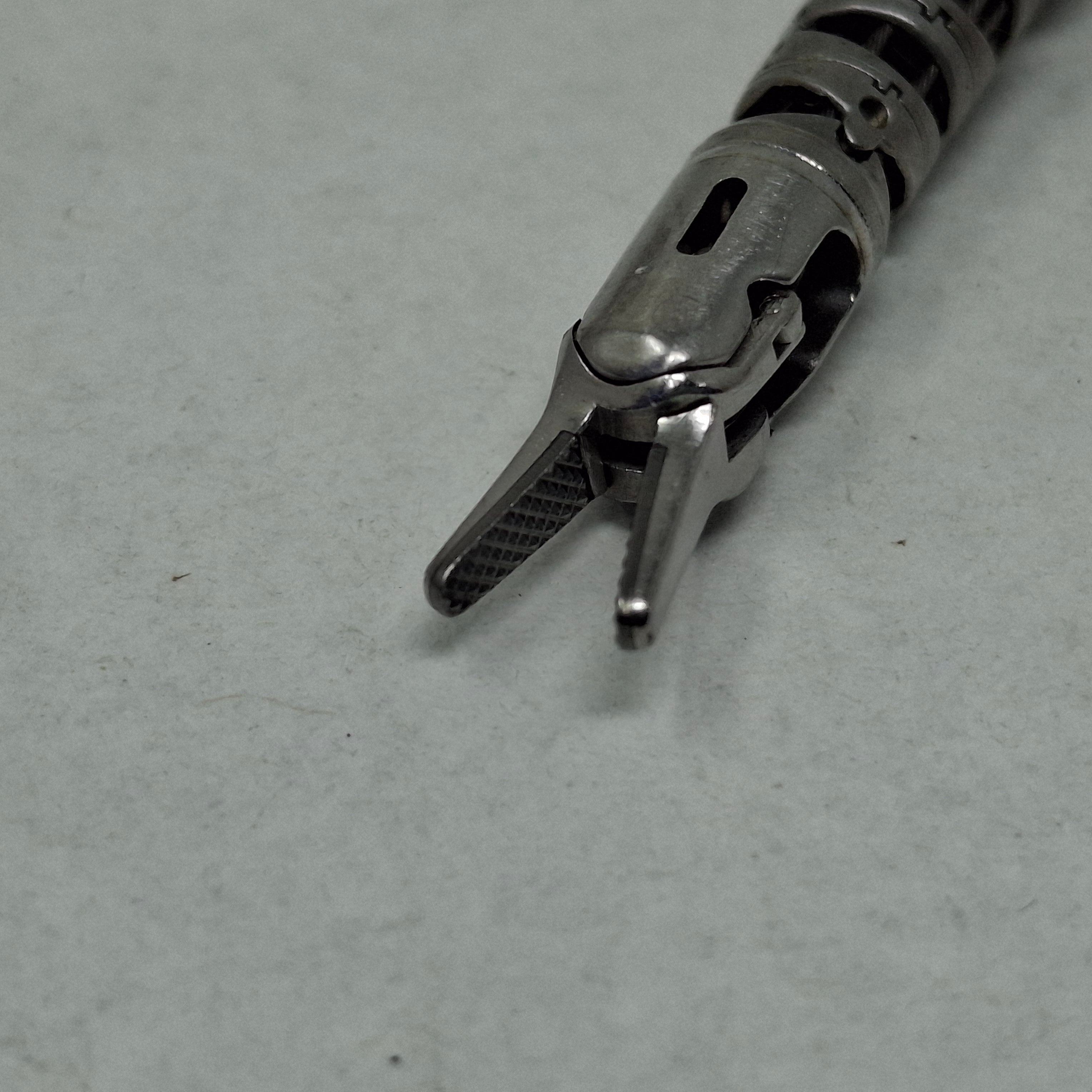 Intuitive Surgical 420117 Da Vinci Needle Driver