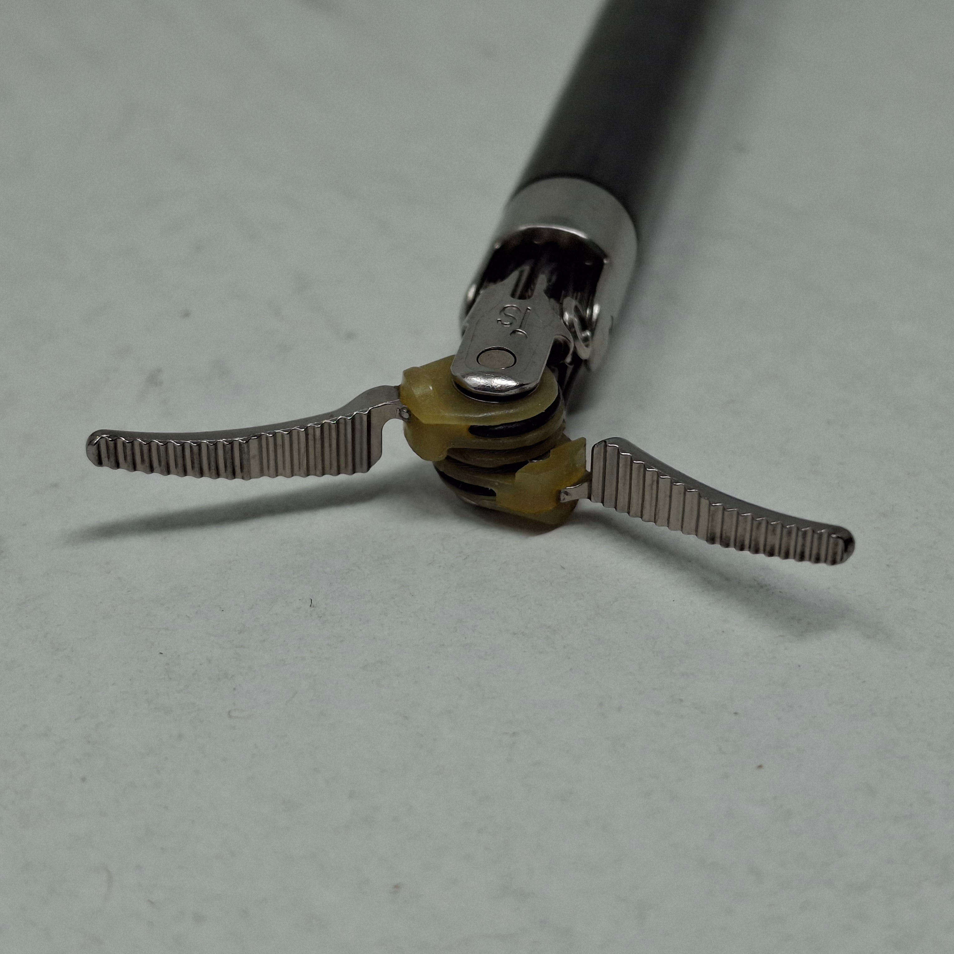 Intuitive Surgical Da Vinci 420227 PK Dissecting Forceps