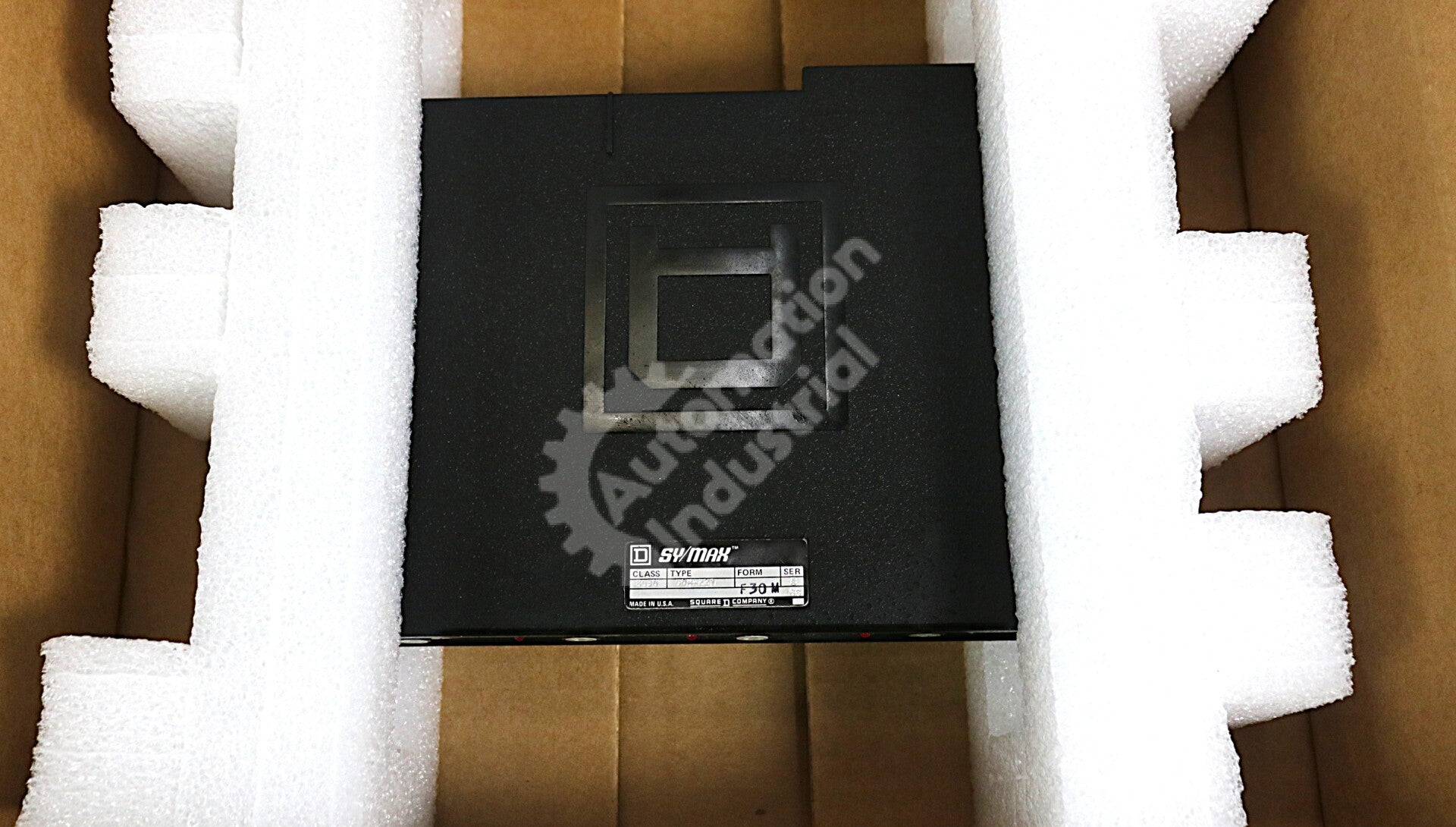 GOM-221 By Square D Sy/Max Class 8030 120VAC Isolated Deluxe Output Module