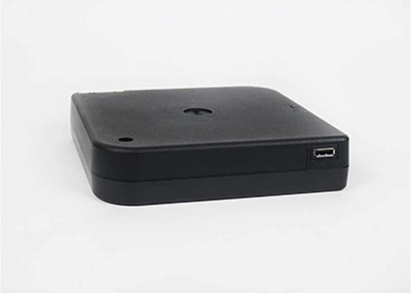 Wiremold Cable Retractor with DisplayPort Cable