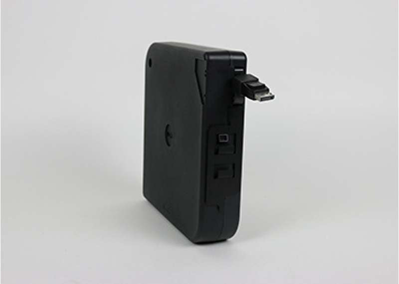 Wiremold Cable Retractor with DisplayPort Cable