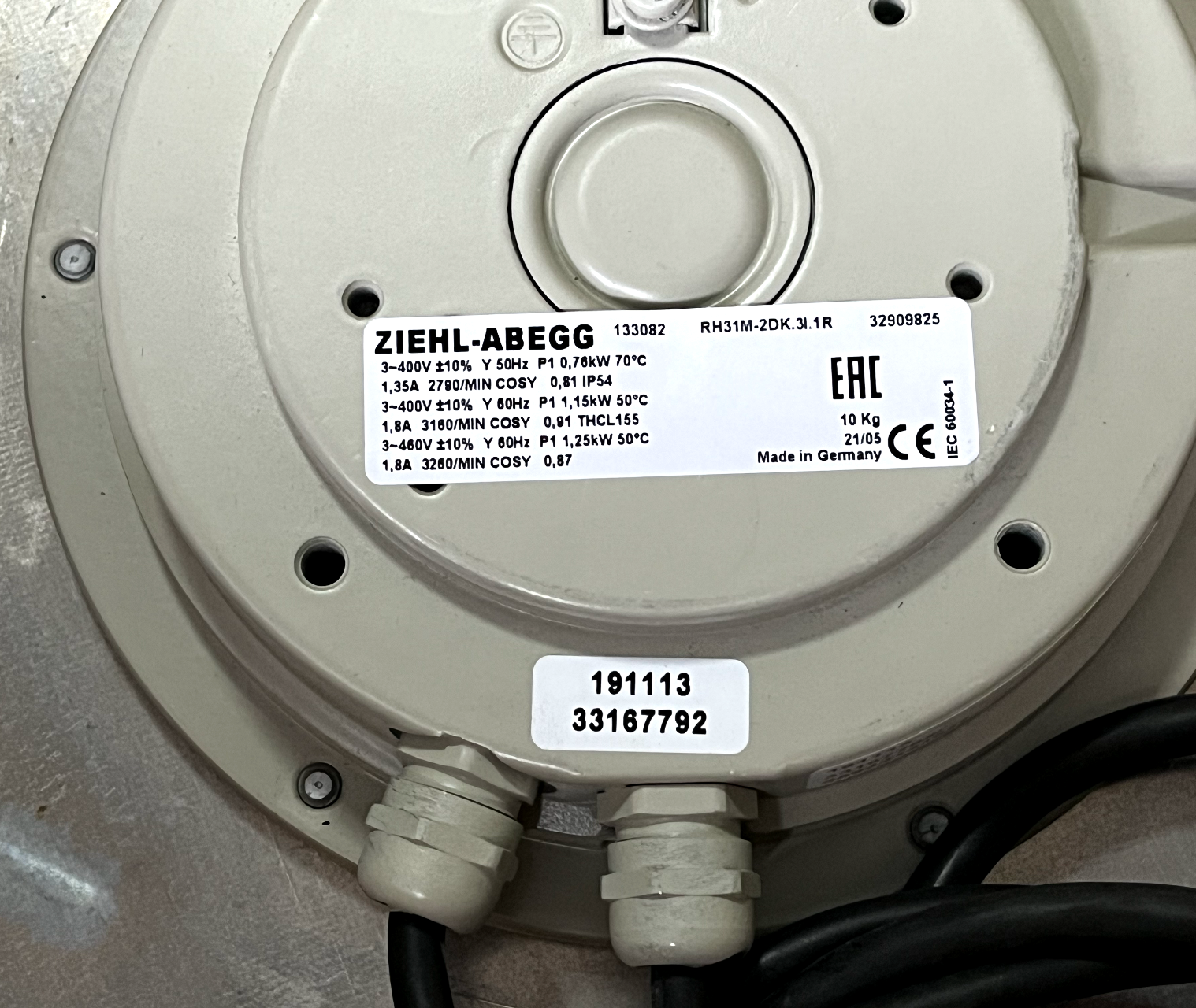 Brand new RH31M-2DK.3I.1R ZIEHL-ABEGG centrifugal fan 3-230-400V 0.9kW 1.55A 2730rpm
