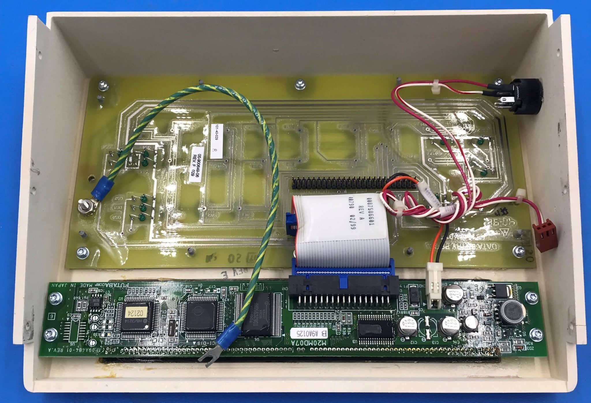 Right Control Panel W/Display Board (00-879312-05/00-900649-06) OEC 9600