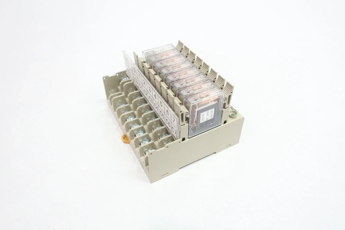 G7TC-OC08 | Omron 8-Point Relay Output Terminal Block I/O Module