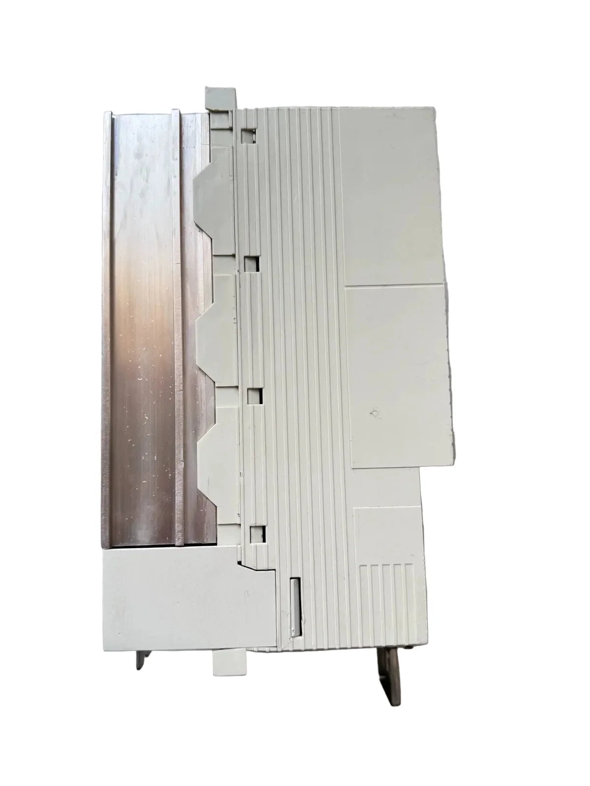 E82EV113-4C | Lenze 8200 Vector AC Drive 11 kW 15 HP 400–500 VAC