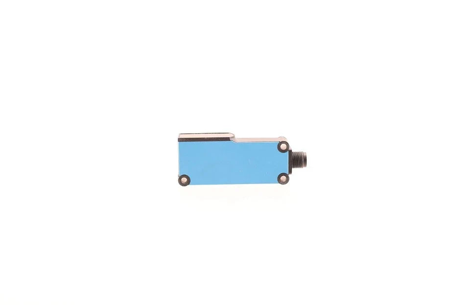 WT14-2P411 | SICK Photoelectric Proximity Sensor with PNP Output and Long Range Detection