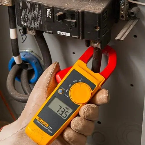 Fluke 323 True-RMS AC Clamp Meter, 400A