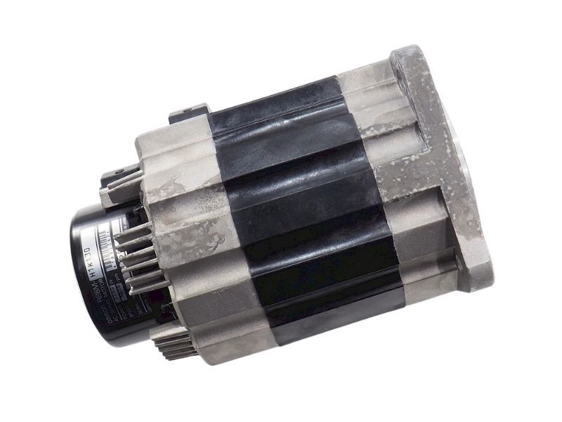 Omron R88M-H1K130 AC Servo Motor 1.1kW 3000RPM 400VAC Magnetic Encoder IP52