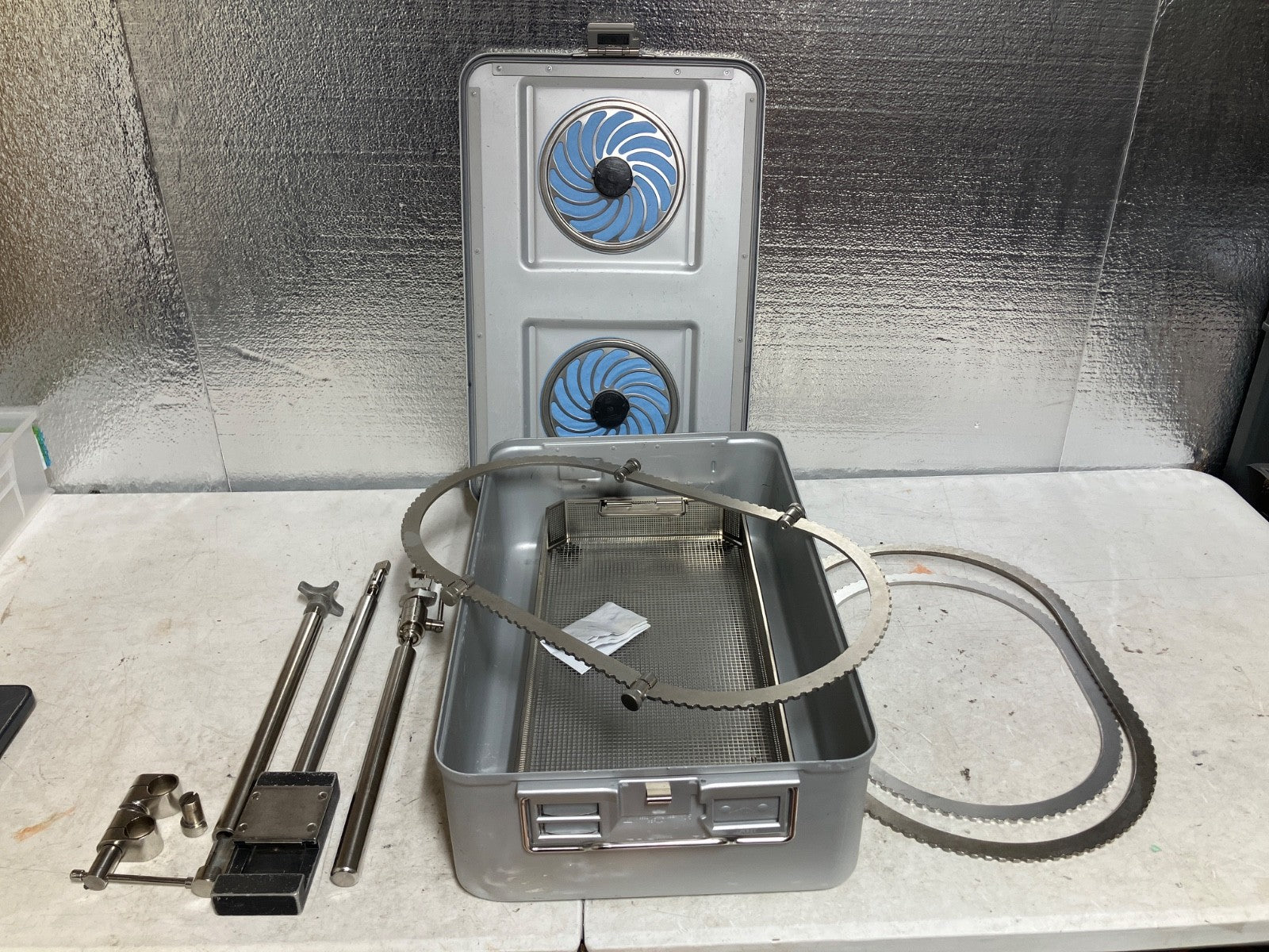 Codman Bookwalter Retractor W Cases 30 Day Warranty