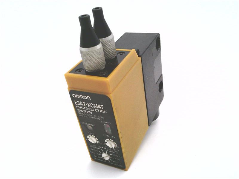 Omron E3A2-XCM4T Fiber-Optic Photoelectric Sensor with Red LED