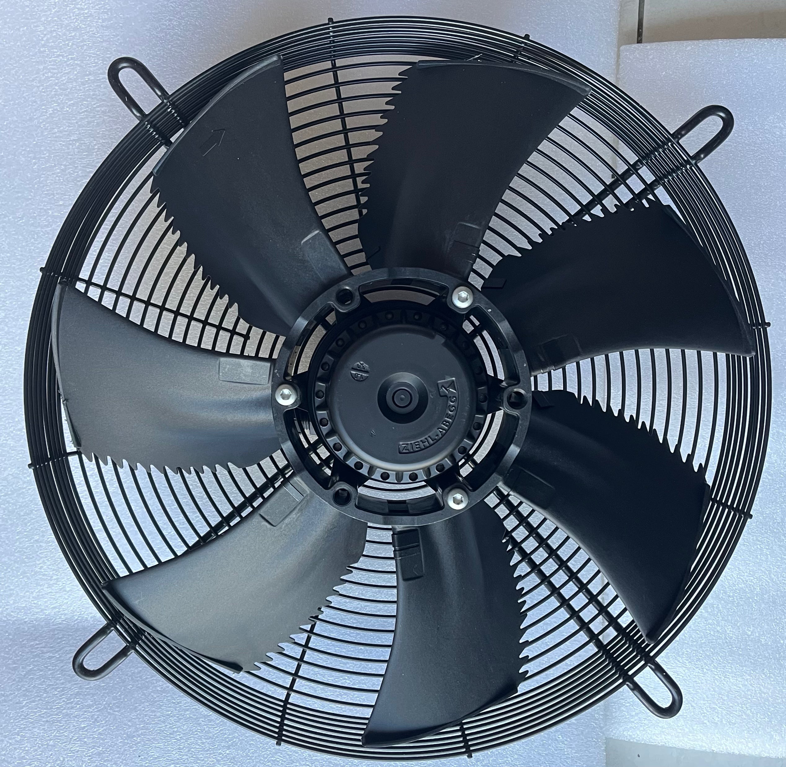 FE040-4DK.2C.V7
 ZIEHL-ABEGG Axial Fan