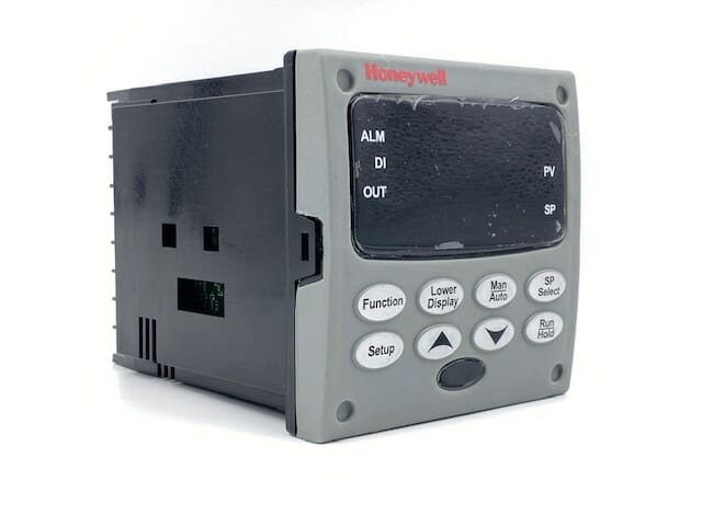 Honeywell DC3200-EE-000R-240-00000-00-0 UDC3200 Universal Digital Controller 1/4 DIN