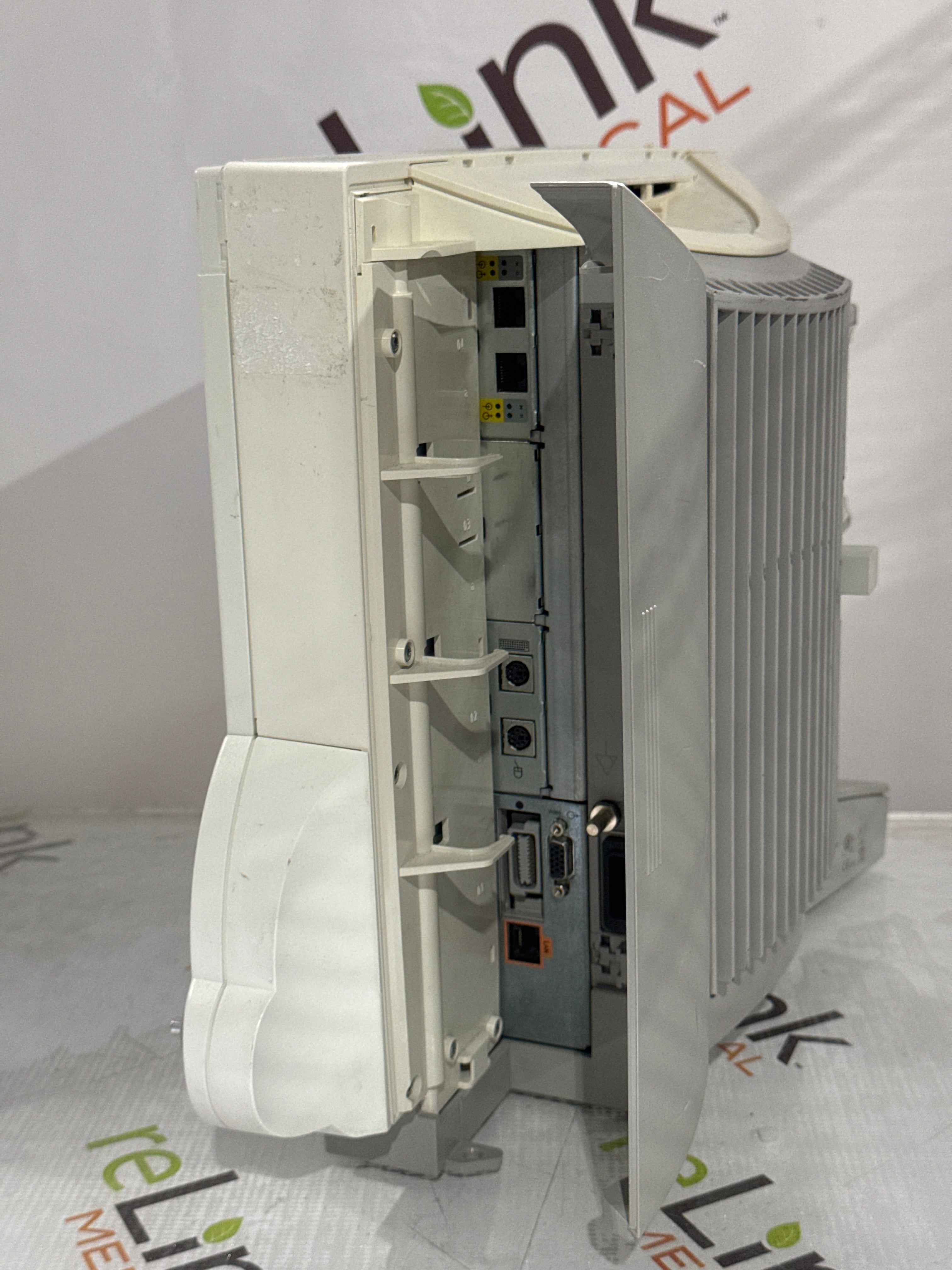 Philips IntelliVue MP70 Patient Monitor