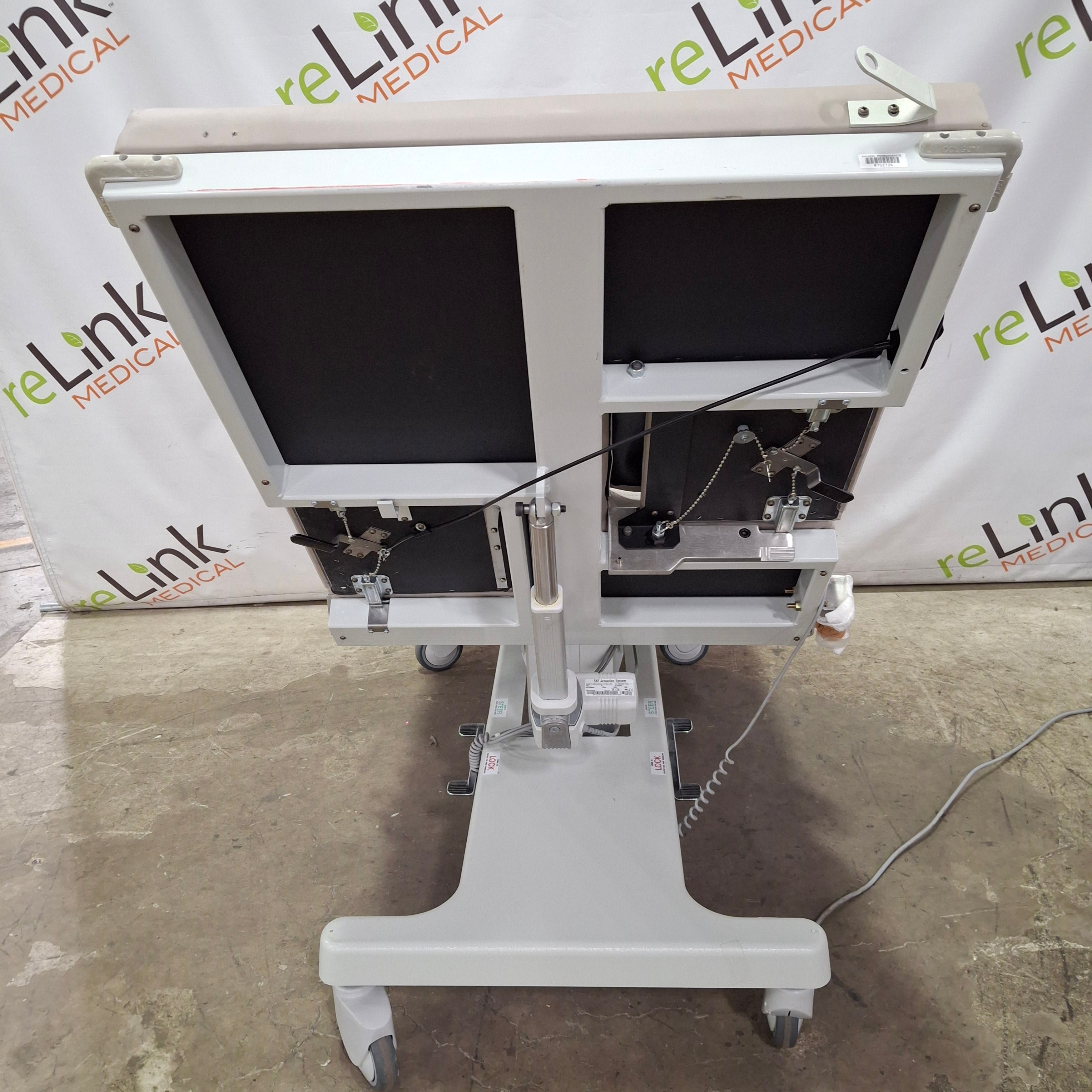 Medical Positioning, Inc. EchoBed Dual 1233 Imaging Table