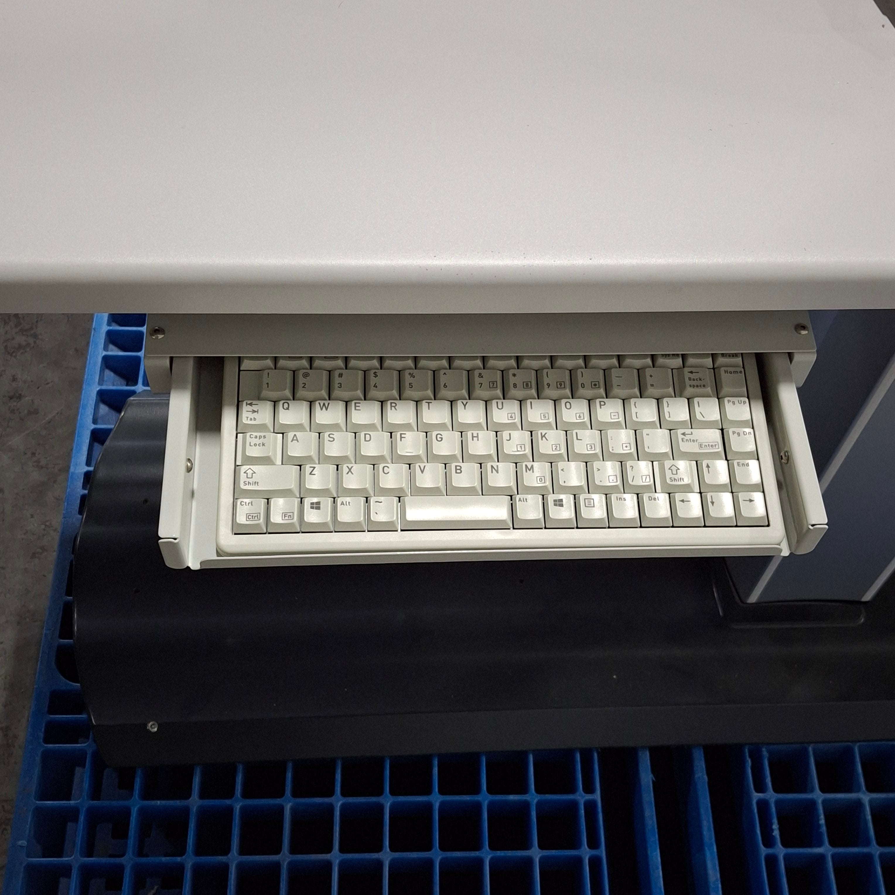 Carl Zeiss IT1060 Instrument Table