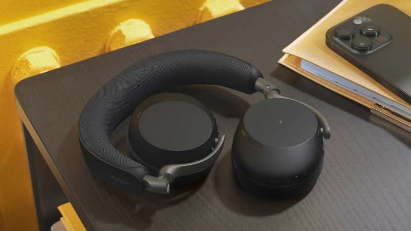 Jabra Evolve3 75 UC Bluetooth Headset - Wireless Charging Pad - Black (Link390a)