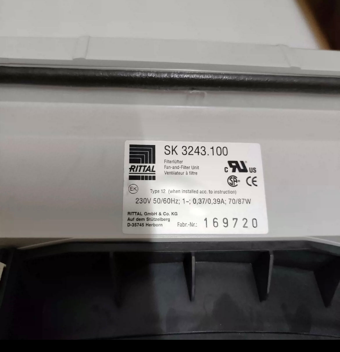 ebmpapst K2E200-AH20-05 SK3243.100 230V 50/60Hz 0.37A/0.39A 70/87W 2700/3050min 1.5uf 400VDB M2E068-CF SK3243.100 Cabinet Fan