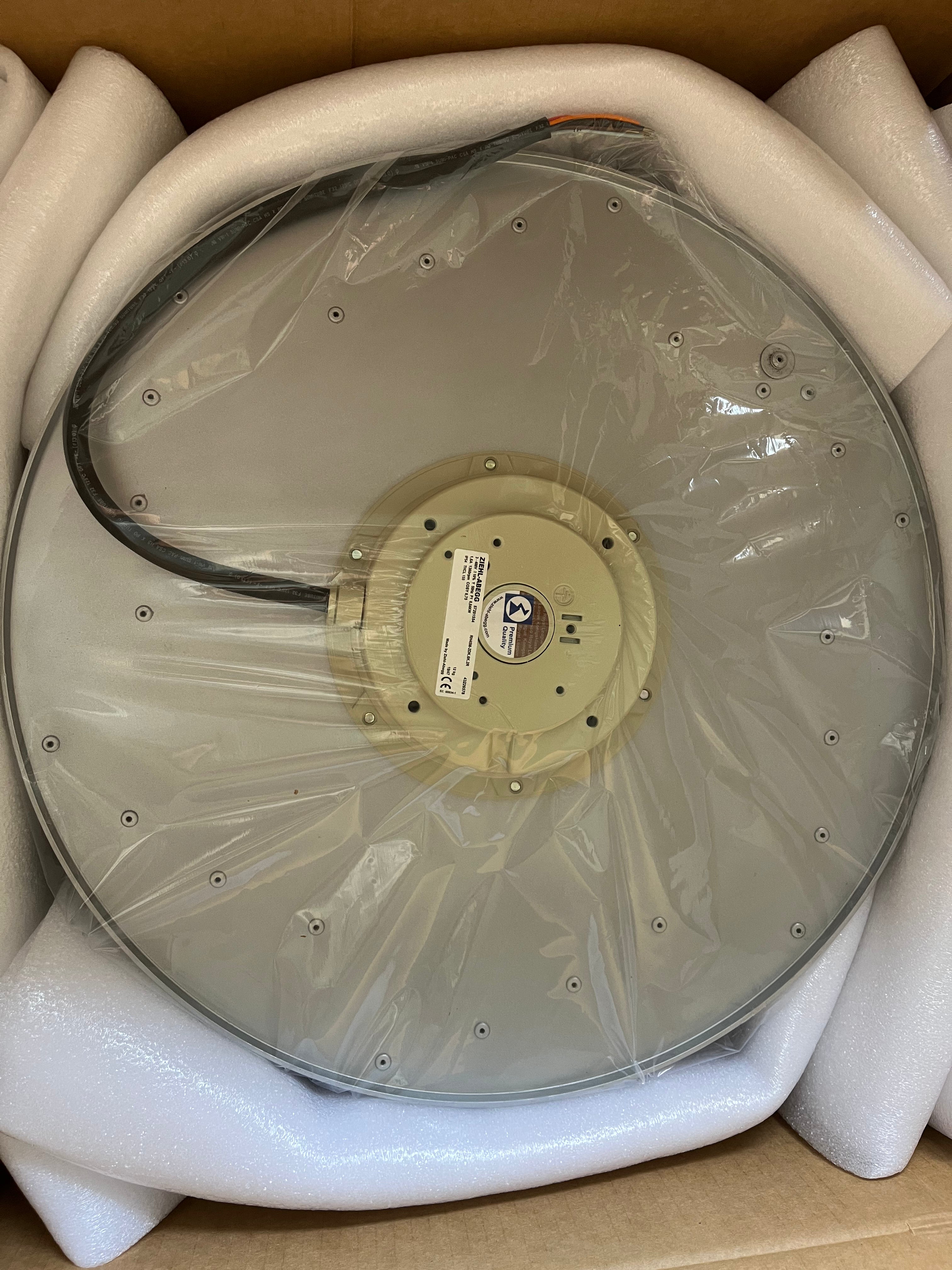 Brand new RH45M-2DK.6K.2R  ZIEHL-ABEGG centrifugal fan 3-230/400V 50HZ