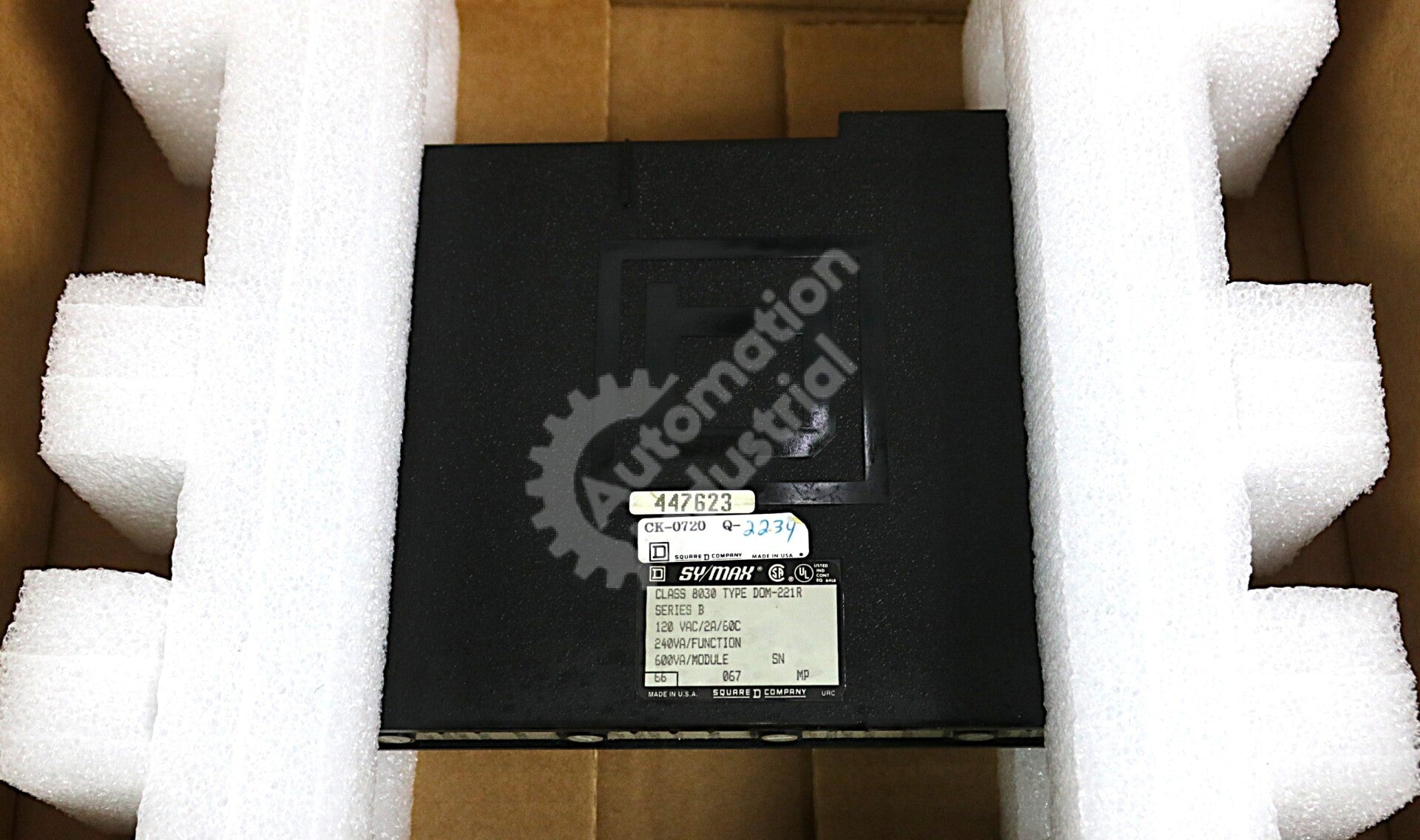 DOM-221R By Square D Sy/Max Class 8030 120VAC Deluxe Output Module