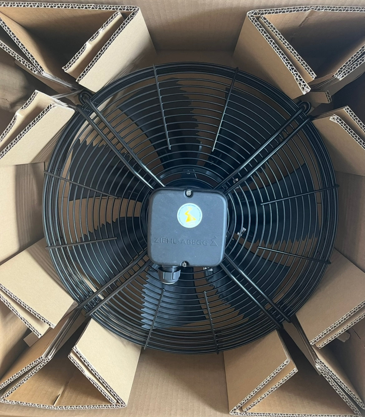 FN040-4EK.2F.V7P1 230V 0.13kW 0.6A 950rpm ZIEHL-ABEGG Axial Fan