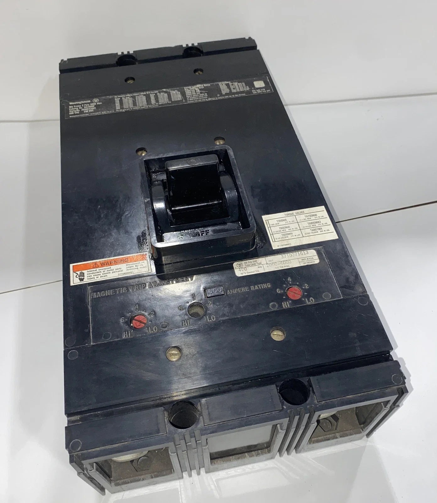 Westinghouse MA2800F Molded Case Circuit Breaker 800 Ampere 2 Pole 600 Volt Panel Mount