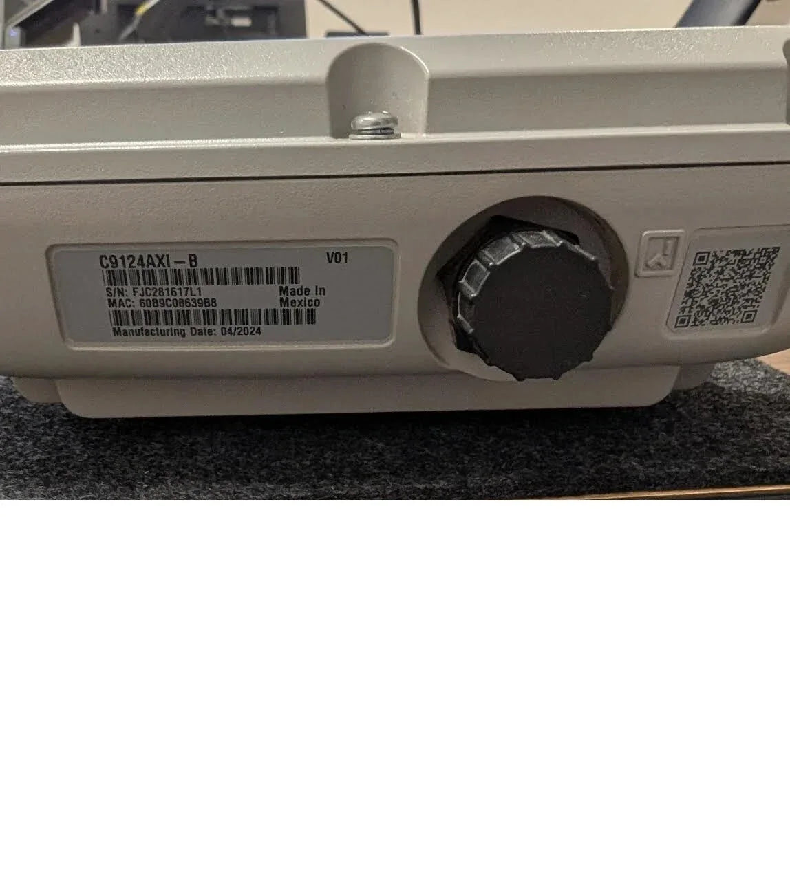 Cisco C9124AXI-B Wi-Fi 6 Outdoor Wireless Access Point with Internal Omnidirectional Antennas and Bluetooth 5.0