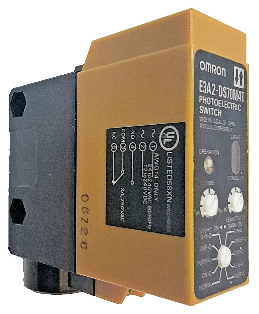 Omron E3A2-DS70M4T Photoelectric Sensor 70cm Diffuse Relay Timer