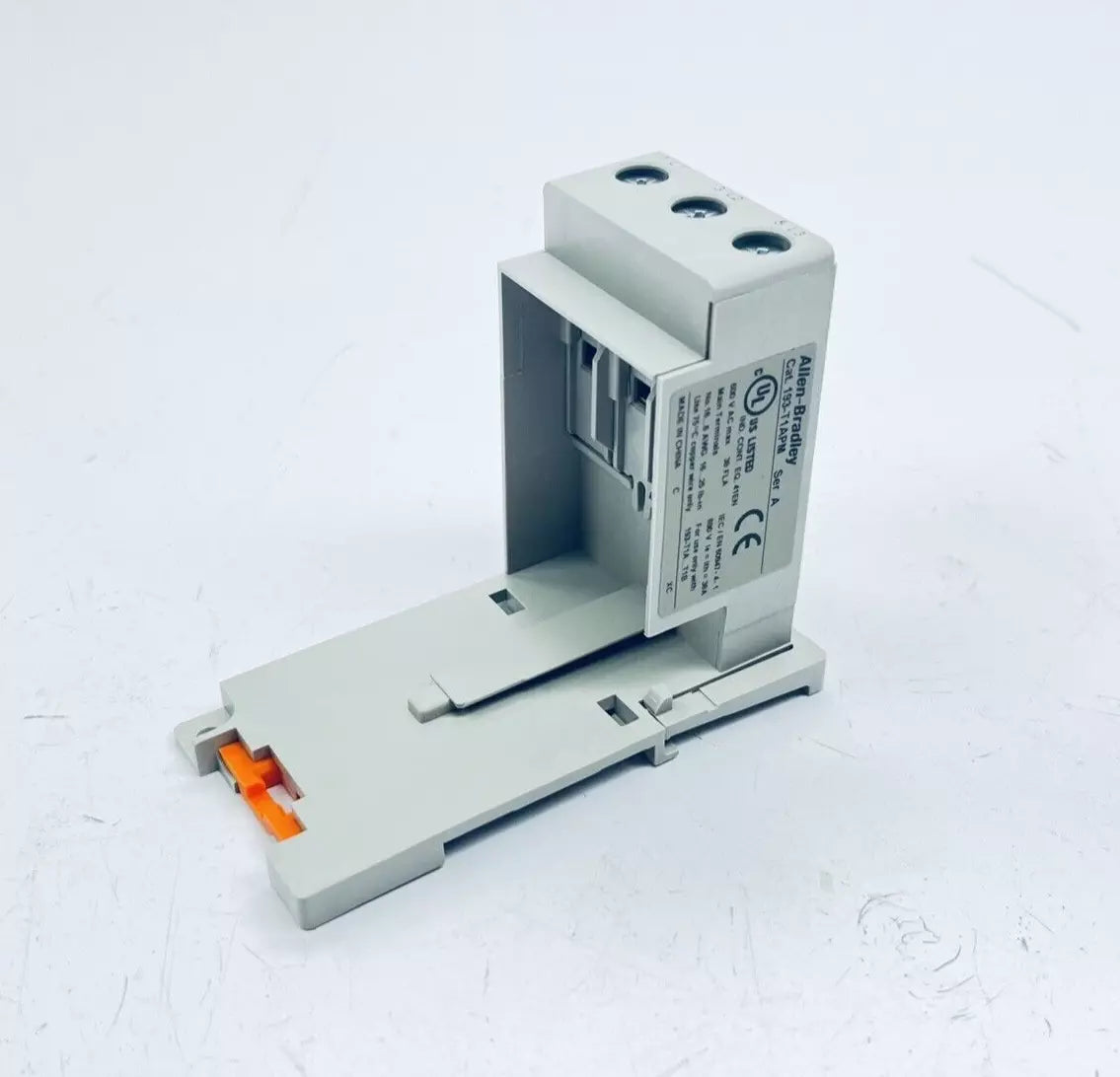 193-T1APM | Allen-Bradley DIN Rail/Panel Mount Adapter