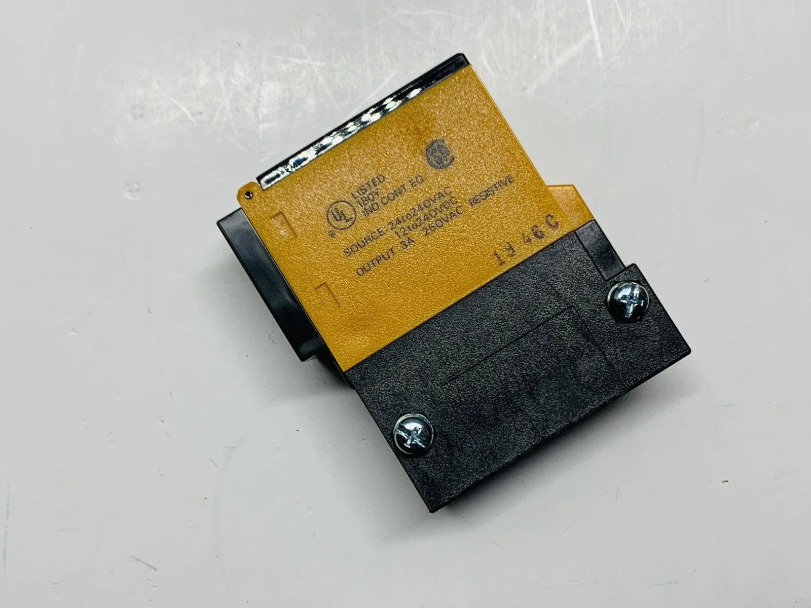 E3B2-R5M4D-US | Omron Photoelectric Switch with Timer Function