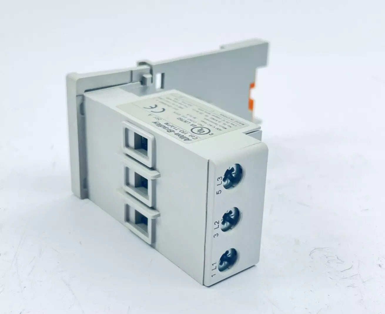 193-T1APM | Allen-Bradley DIN Rail/Panel Mount Adapter