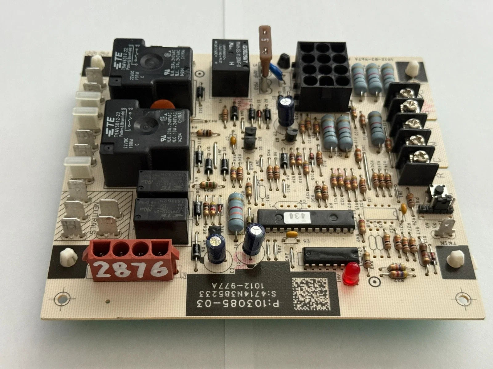 103085-03 | Lennox Ignition Control Board for Single-Stage PSC Motors 18–30 VAC