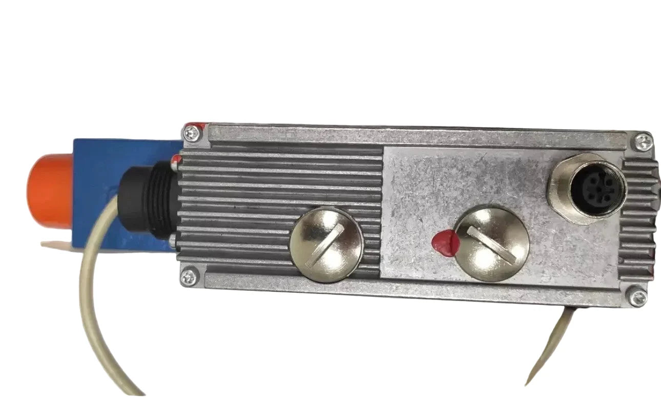 R900702586 | Bosch Rexroth Proportional Directional Hydraulic Control Valve