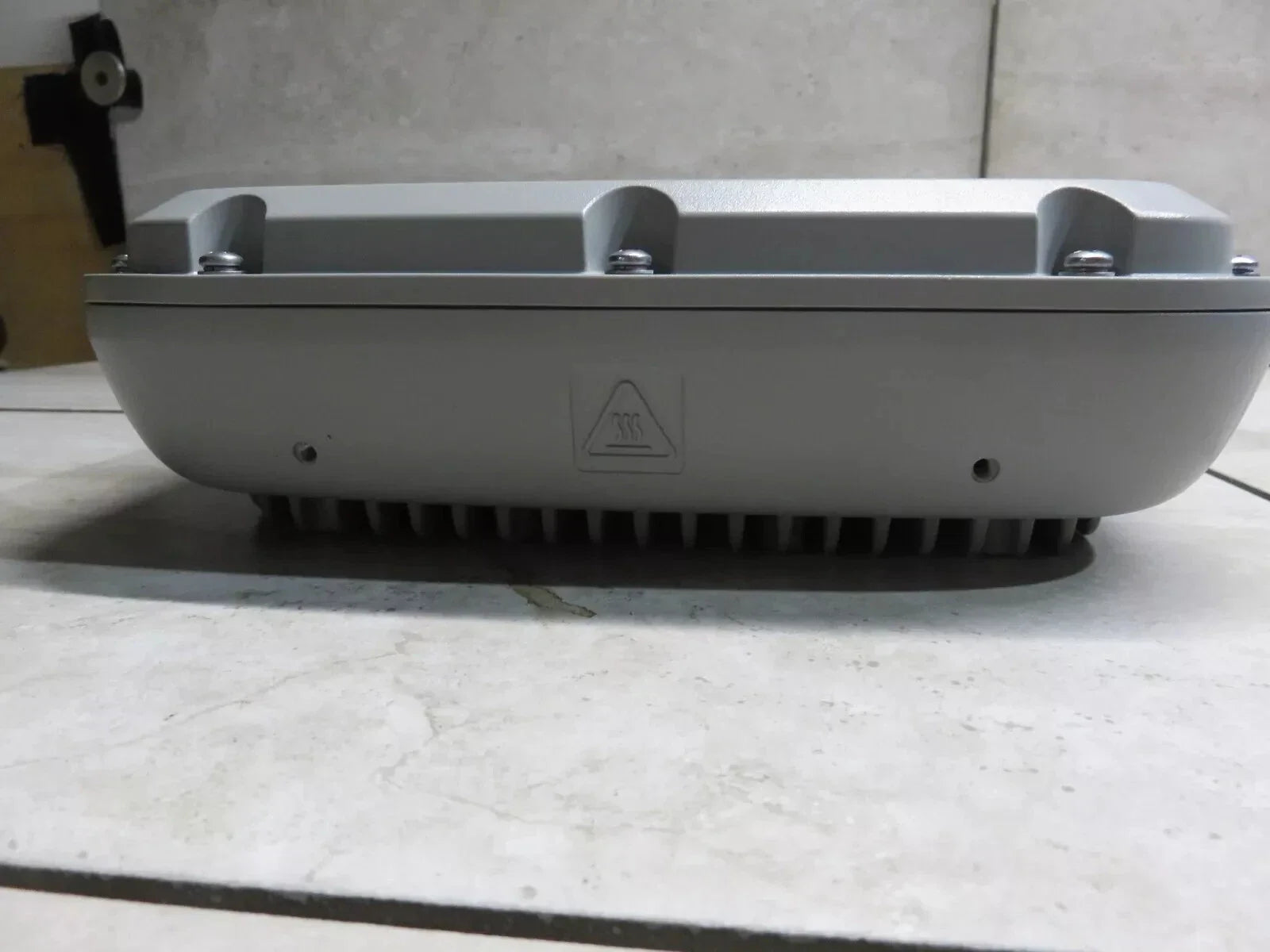 Cisco C9124AXI-B Wi-Fi 6 Outdoor Wireless Access Point with Internal Omnidirectional Antennas and Bluetooth 5.0