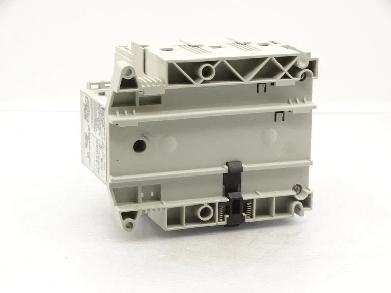 Sprecher + Schuh L11-J60-1753 60A 600VAC Fusible Disconnect Switch Class J Three Pole Load Switch