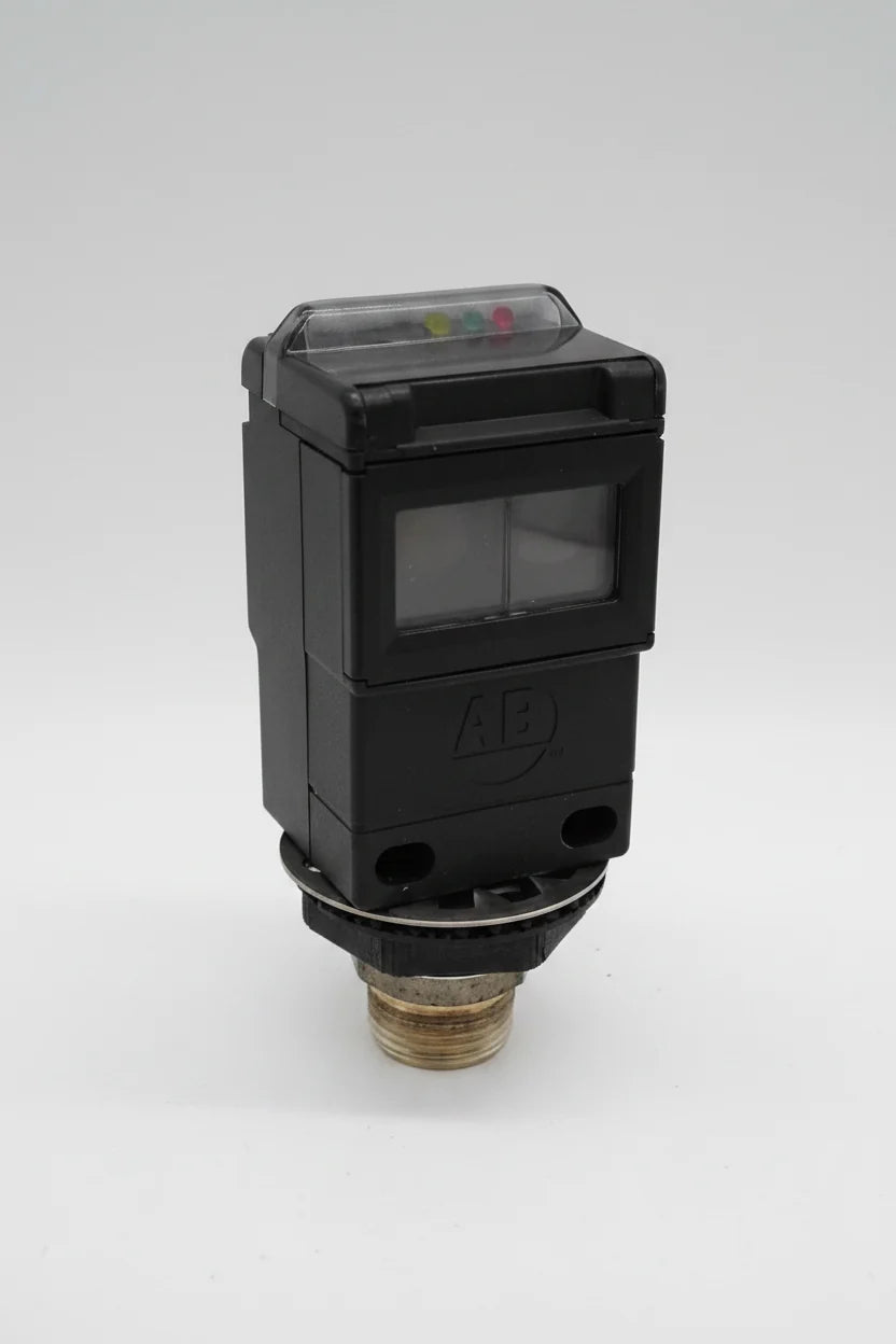 42GRU-9203-QD | Allen-Bradley Photoelectric Sensor AC/DC 4-Pin Mini QD