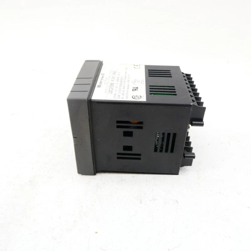Honeywell DC230L-E0-00-10-0A00000-00-0 Digital Temperature Controller 1/4 DIN Relay Output