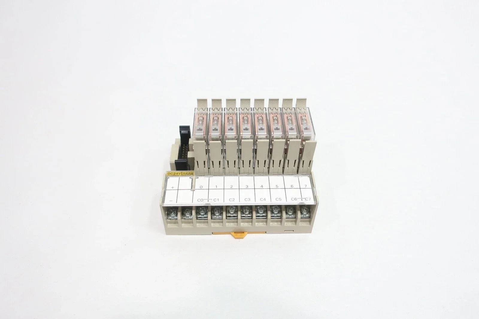 G7TC-OC08 | Omron 8-Point Relay Output Terminal Block I/O Module