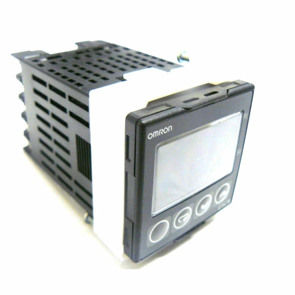 Omron E5CN-HC2M-500 Digital Temperature Controller 1/16 DIN PID Process Controller 100-240VAC
