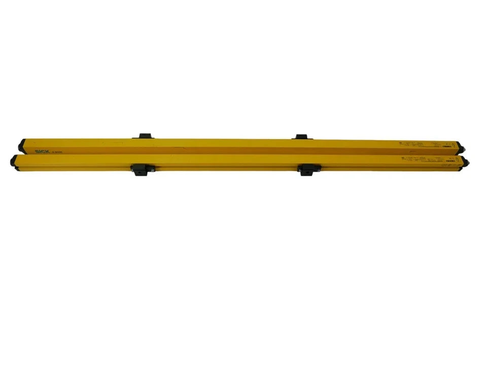C20E-150303A12 | SICK Safety Light Curtain 1500 mm Protective Height, 30 mm Resolution