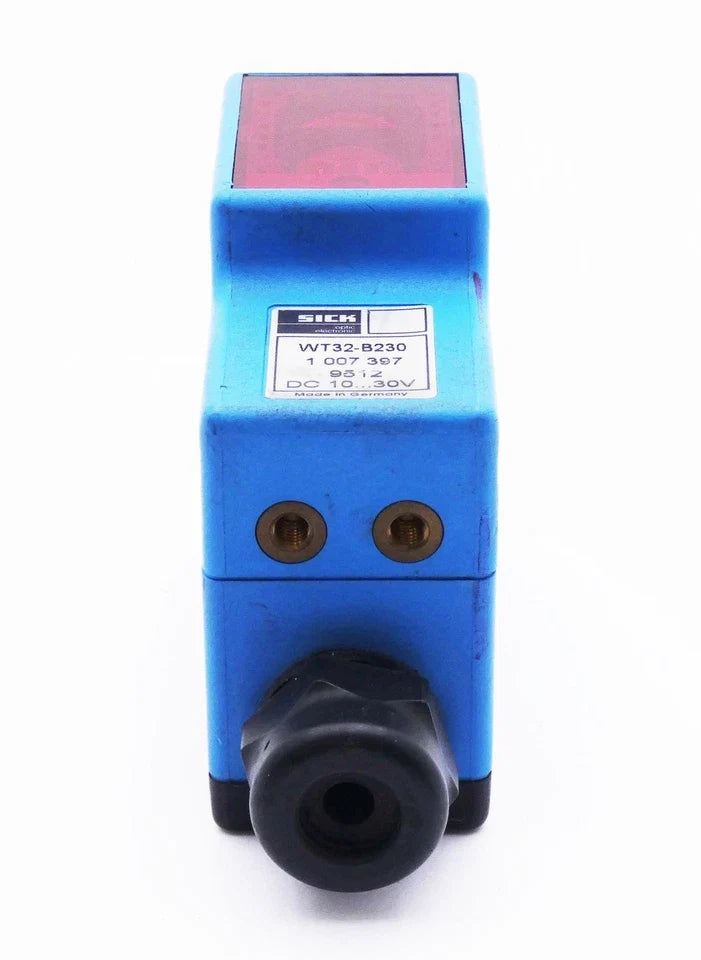 WT32-B230 | SICK Photoelectric Proximity Sensor, 100–2000 mm Range