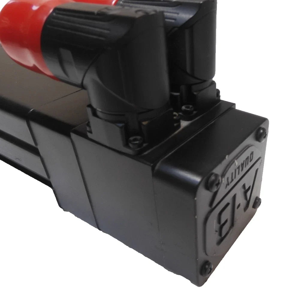 MPL-B1530U-VJ74AA | Allen-Bradley Bulletin MPL Low-Inertia Brushless Servo Motor 460 VAC